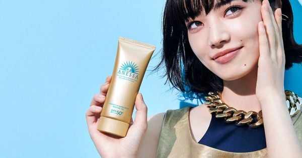 Kem chống nắng Nhật cho da khô Perfect UV Sunscreen Skincare Gel N SPF50+/PA++++