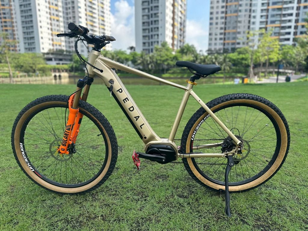 PEDAL M200 – Gọn gàng, Tinh tế, Hiệu năng ổn định