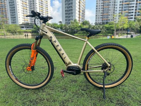 PEDAL M200 – Gọn gàng, Tinh tế, Hiệu năng ổn định