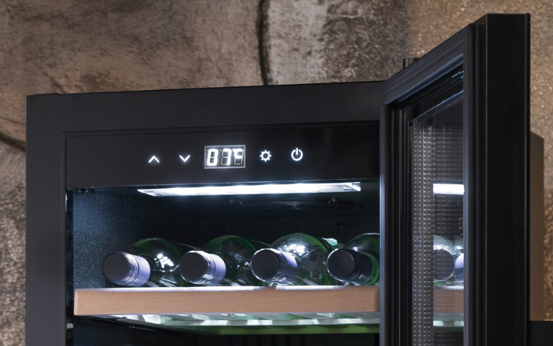 tu-ruou-vang-CASO-WineExclusive-38-Smart-721-01