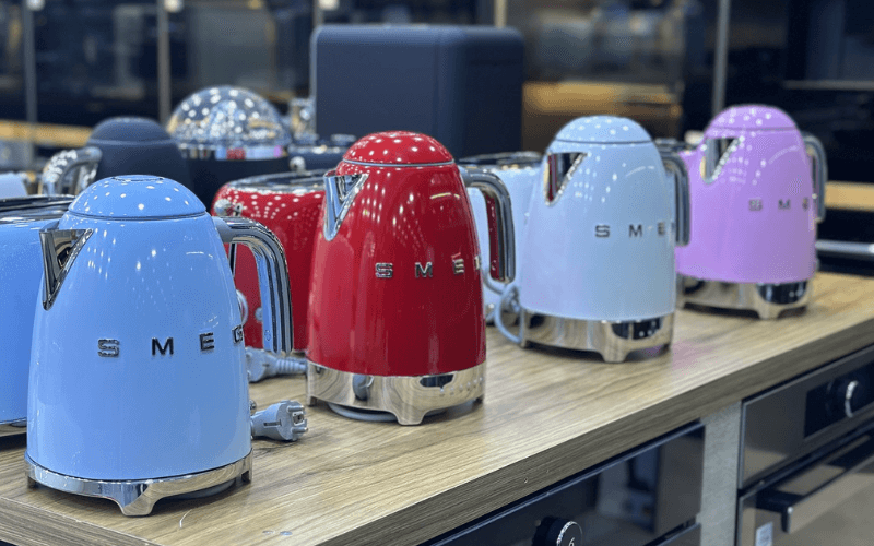 Ấm siêu tốc SMEG - Đun nước thông minh, tự ngắt an toàn, tiện lợi mỗi ngày