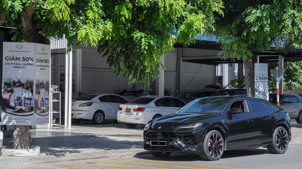 LAMBORGHINI URUS KIỂM TRA BẢO DƯỠNG TẠI HUAN THANH WORKSHOP