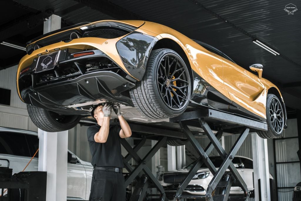 MCLAREN 720S BẢO DƯỠNG TẠI HUAN THANH WORKSHOP