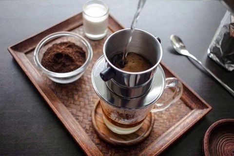 Cách Chọn Cà Phê Rang Xay Theo Phương Pháp Pha: Espresso, Phin Và Cold Brew