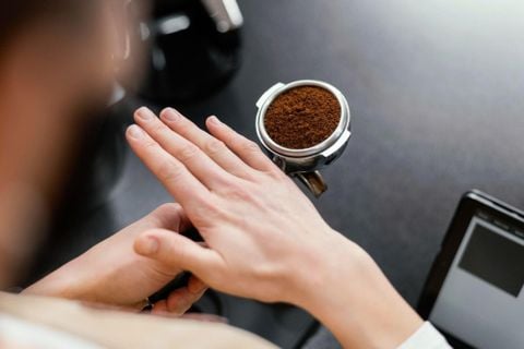 Cách Nhận Biết Và Tránh Mua Phải Cà Phê Rang Xay Kém Chất Lượng
