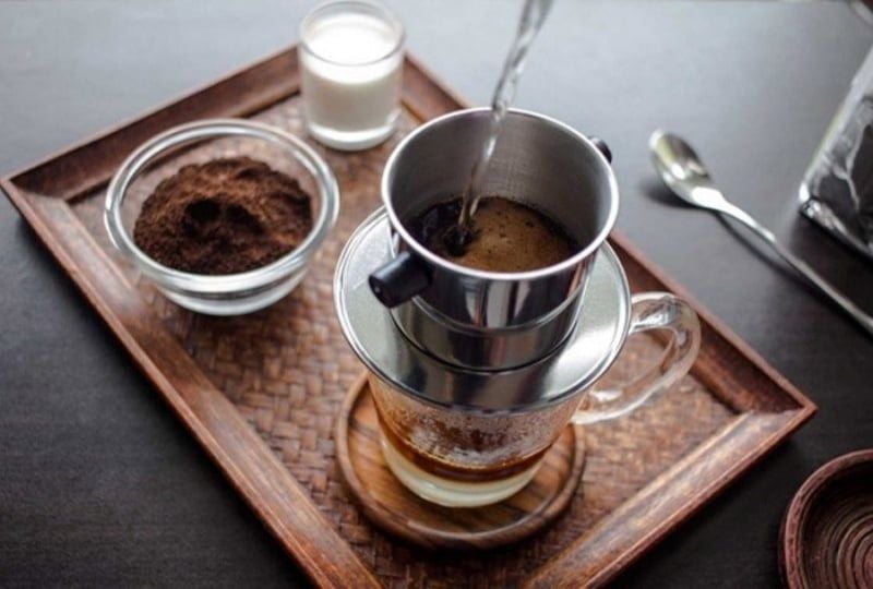 Hướng dẫn cách pha cà phê ngon bằng phin và máy pha cà phê
