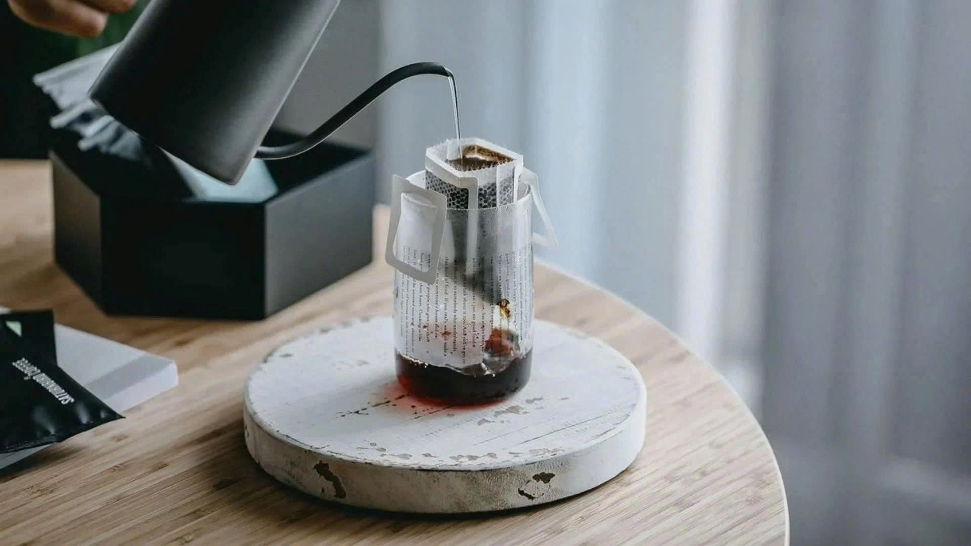 Cà phê phin giấy – Giải pháp tiện lợi cho những ngày bận rộn