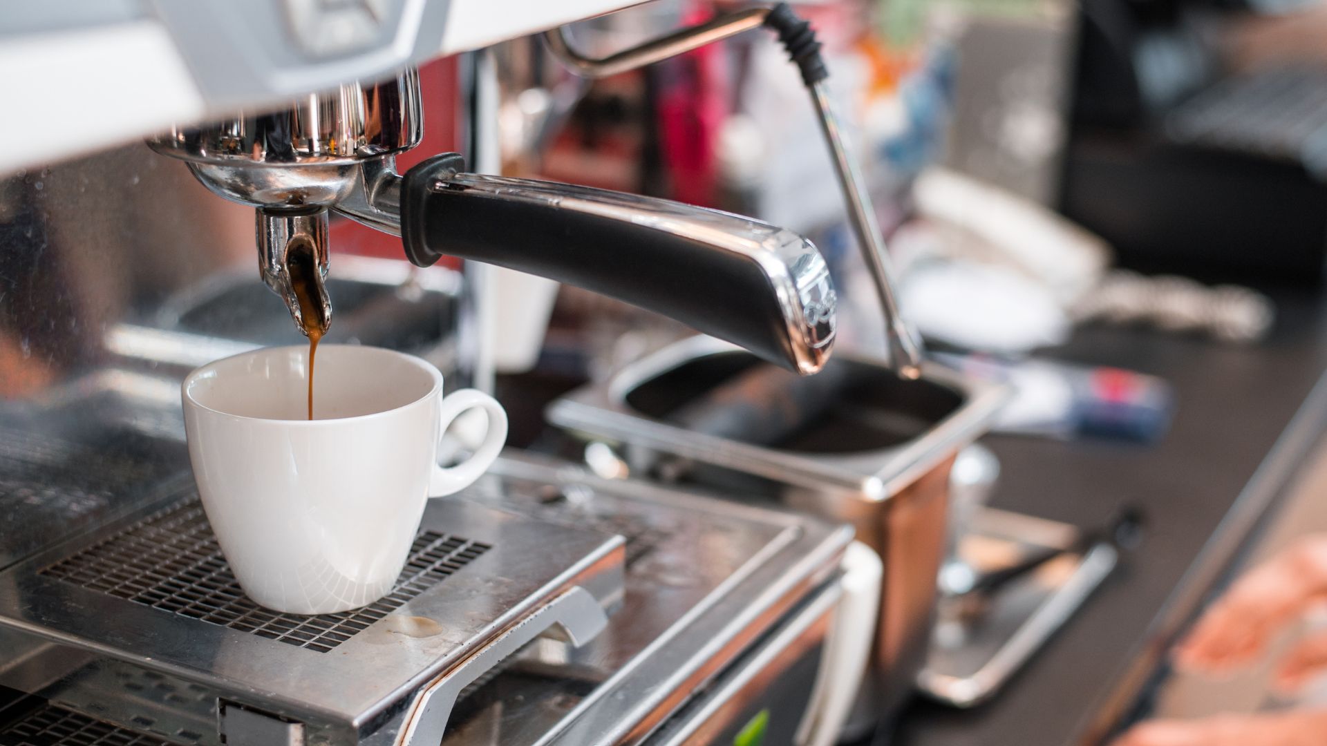 Máy pha cà phê thủ công (Manual / Lever Espresso Machine)