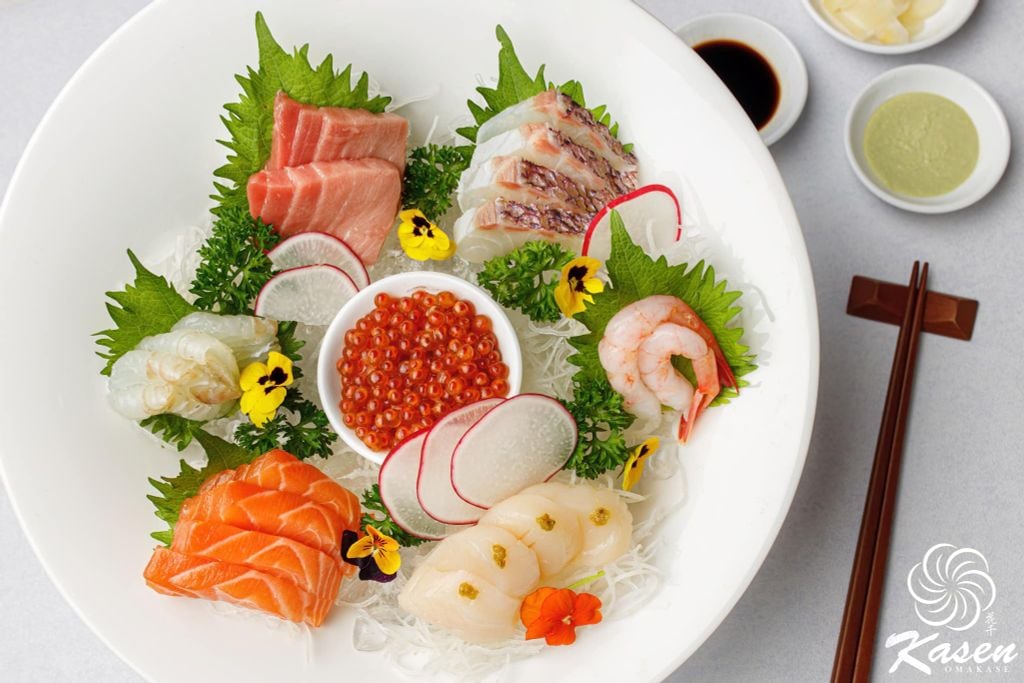 What is Sashimi? How to recognize the right and fresh Sashimi