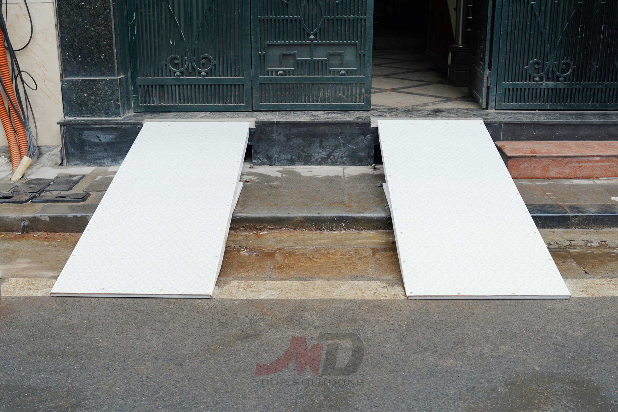Dự án cầu dốc ô tô thủy lực tại Trương Hán Siêu, Hà Nội