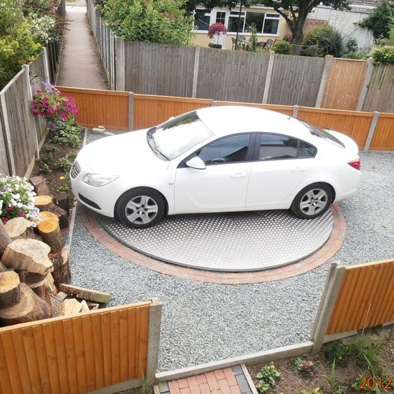 Bàn xoay ô tô tự động giải pháp đỗ xe đơn giản, hợp lý