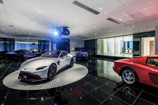 Gia tăng khả năng bán hàng với Bàn xoay ô tô cho showroom ô tô