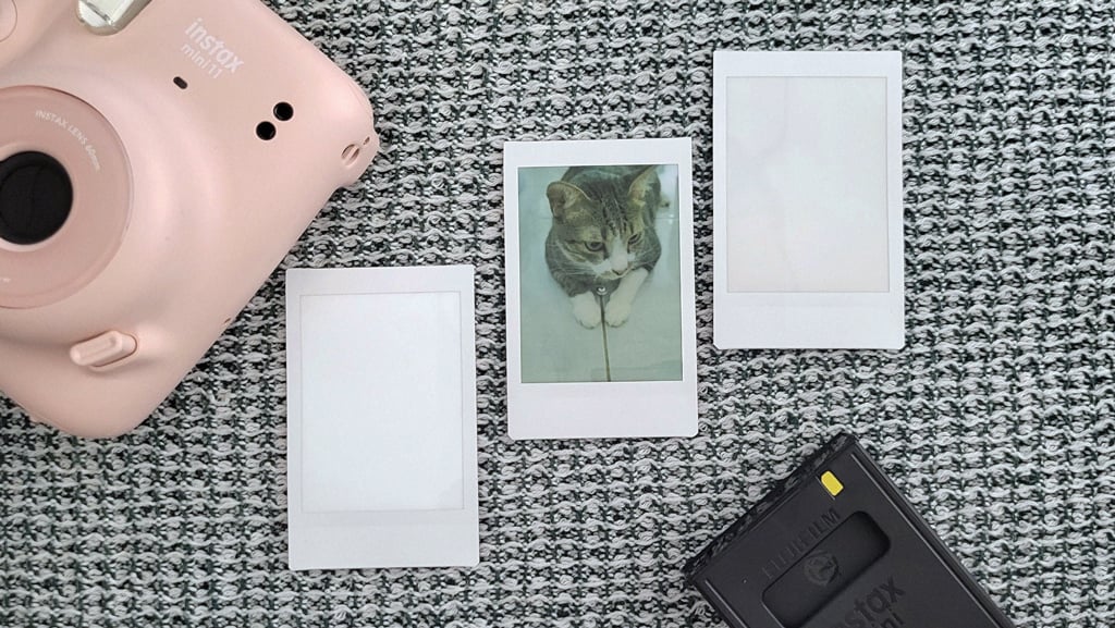 Film Instax bị trắng: Nguyên nhân và cách khắc phục