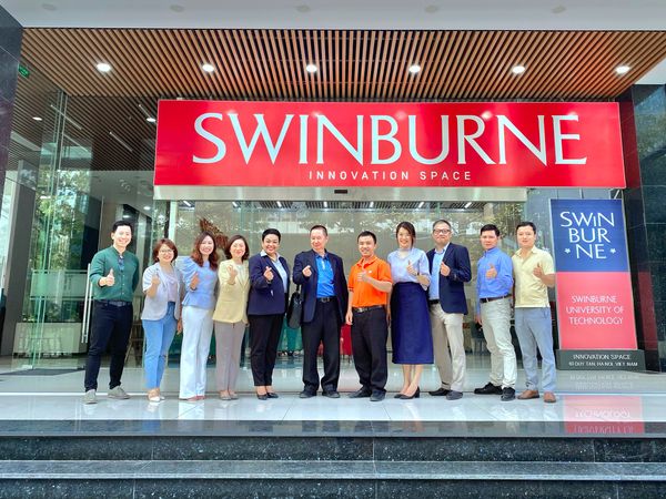 Mẫu content tuyển sinh đại học – Swinburne Việt Nam Alliance Program