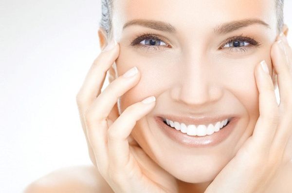 Thực phẩm chức năng đẹp da chính là nuôi dưỡng, bảo vệ và tái tạo các tế bào da từ sâu bên trong khỏi những tác nhân xấu từ môi trường