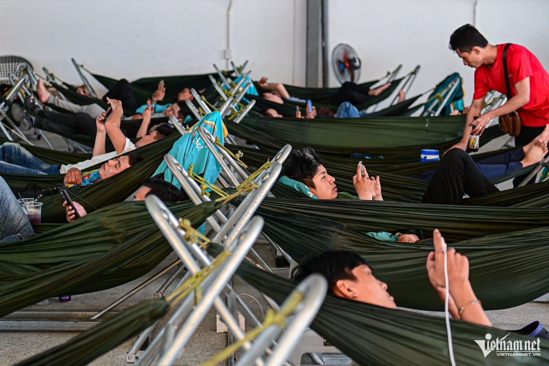 Xoá sổ 400.000 xe máy xăng chạy dịch vụ: Đánh đổi là có nhưng chắc chắn có lợi