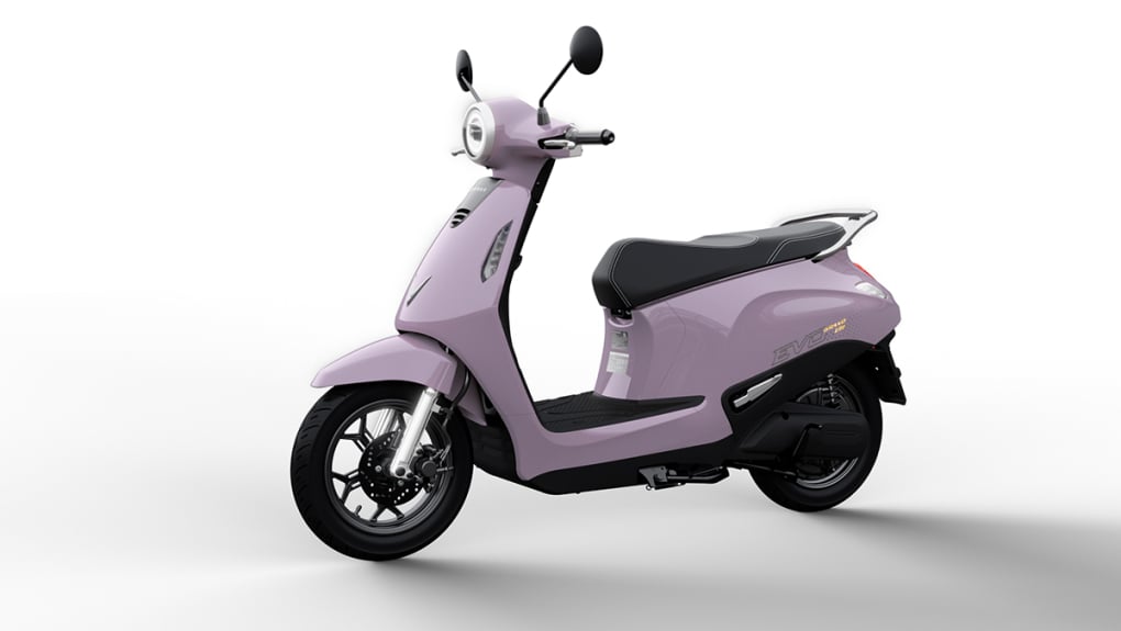 VinFast ra mắt xe máy điện đi 262 km một lần sạc