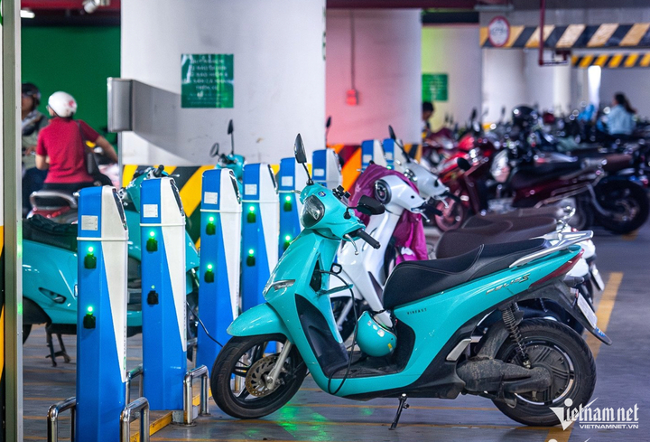 Bộ Công Thương đề xuất phương án giá bán lẻ điện cho trạm sạc xe điện