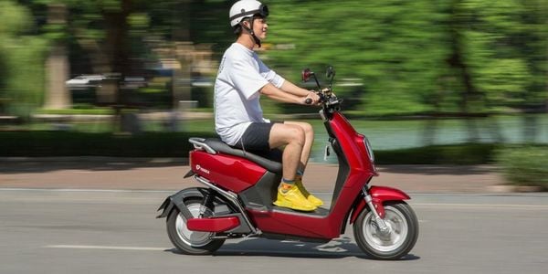 Liệu rằng xe máy điện tương lai có thể thay thế hoàn toàn xe xăng không?