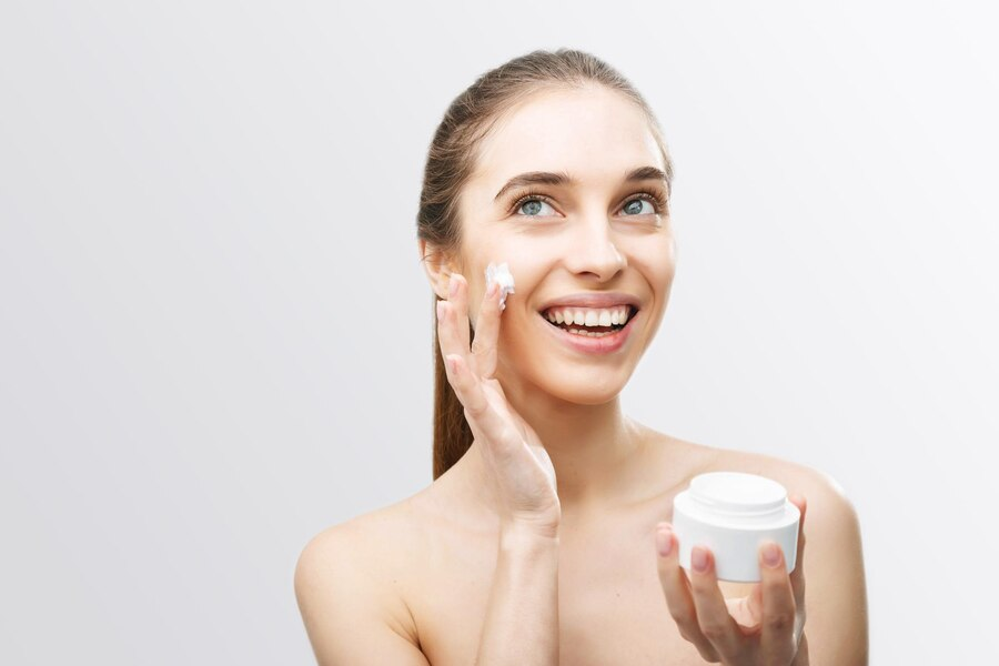 Những loại kem dưỡng da mặt được nhiều người sử dụng nhất 2024