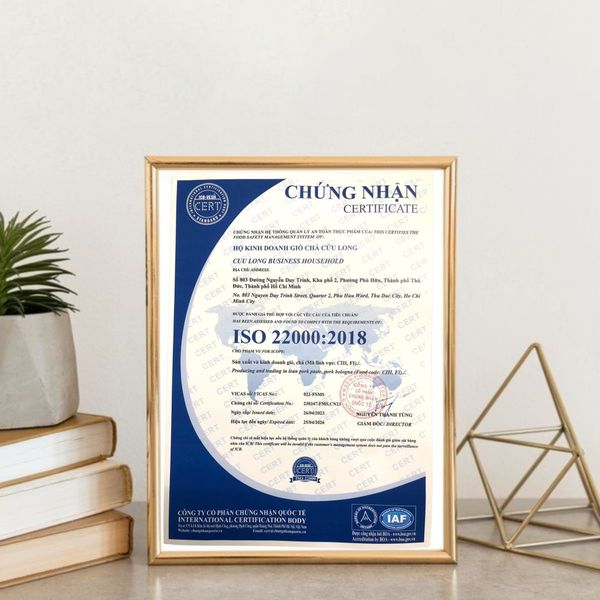 Giấy chứng nhận giò chả Cửu Long theo tiêu chuẩn ISO 22000.