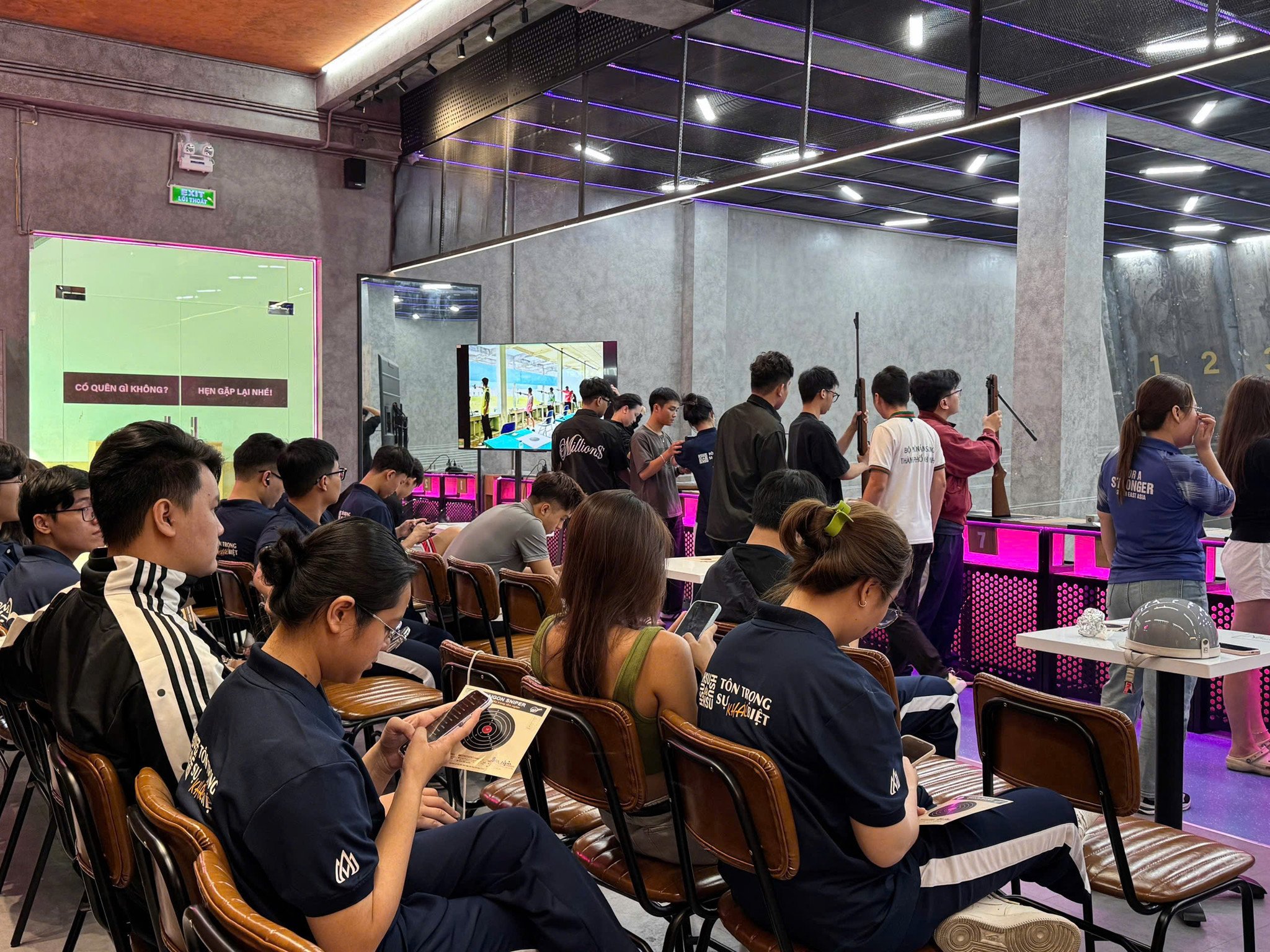 Buổi học thứ 3 của các bạn sinh viên Đại Học Hoa Sen 