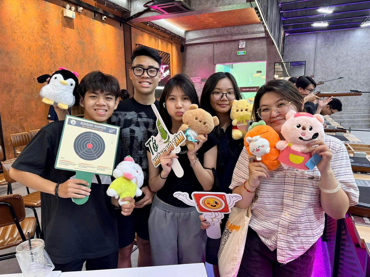 🥰 Buổi học thứ 4 của sinh viên Đại học Hoa Sen rộn ràng không kém gì mấy buổi trước nha!