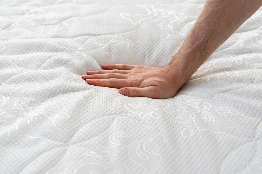 [MẸO VẶT] Cách khắc phục nệm bị lún hiệu quả