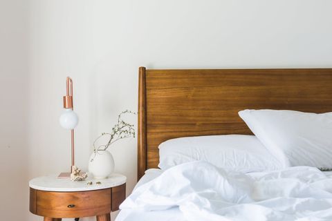 [Tổng hợp] 10 cách khử mùi giường gỗ mới hiệu quả nhất