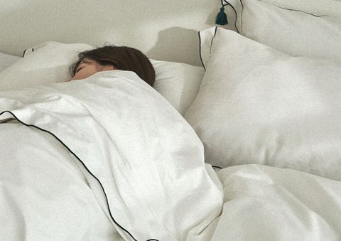 Mách bạn cách trải ga giường chuẩn không cần chỉnh