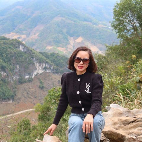 Cô Tuyết Mai - Hà Nội