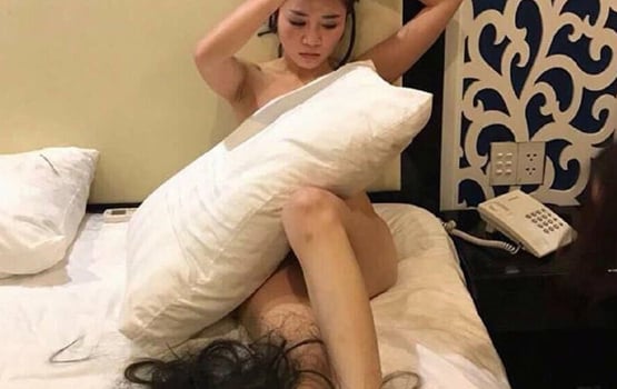 Sống Buông Thả Quan Hệ Tình Dục Với Nhiều Người Lớn Tuổi Hơn Cha Mẹ Và Cái Kết