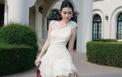 Bôi Kem Chống Nắng Đúng Cách: Bí Quyết Giúp Da Trẻ Trung Và Khỏe Mạnh