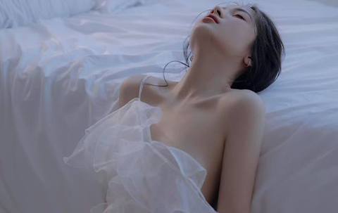 Cô Gái Trẻ 22 Tuổi Lười Lao Động Chuyên Làm Tiểu Tam Kiếm Sống
