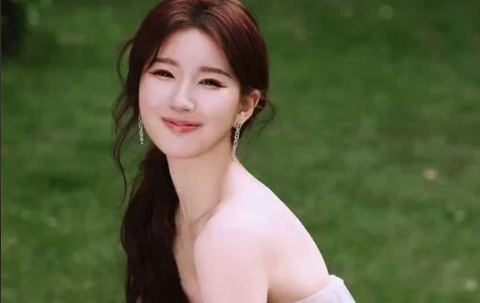 Cuộc Sống Trái Ngược Của Những Cô Gái Miền Quê Ở Sài Gòn