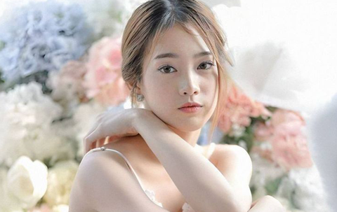 Kem Dưỡng Trắng Da Body Else – Bí Quyết Cho Làn Da Trắng Sáng, Mịn Màng!