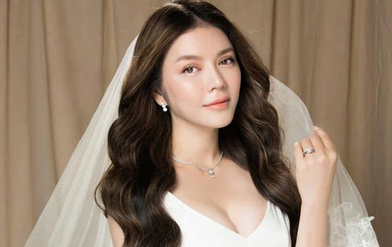 Lý Nhã Kỳ Tận Hưởng Cuộc Sống Độc Thân Ở Tuổi 40 Giàu Sang