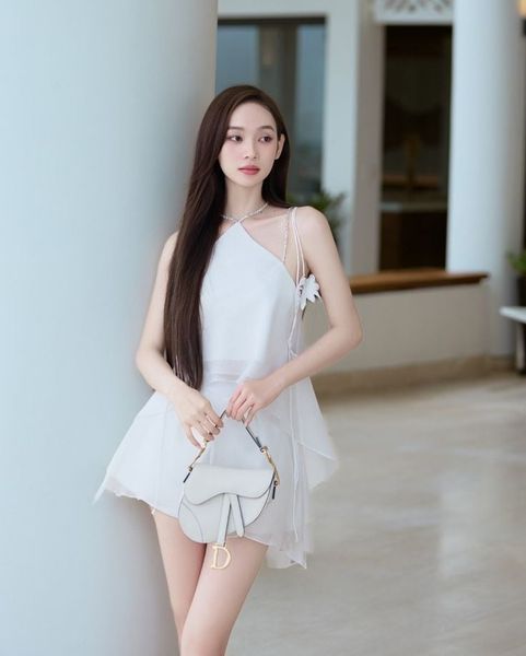 kem body trắng da else
