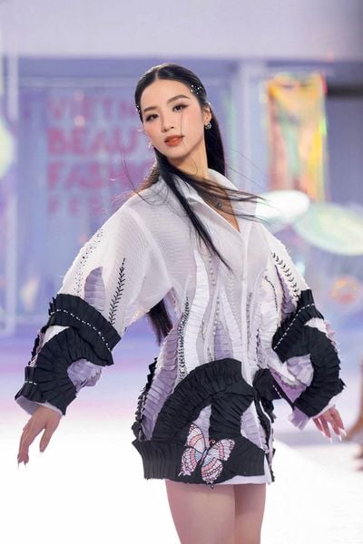 Phạm thị tú trinh thí sinh miss world việt nam 2023