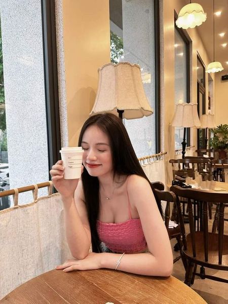 làn da mịn màng sáng khỏe với tẩy tế bào chết cafe