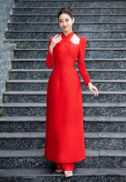 hoa hậu lương thùy linh trang phục áo dài