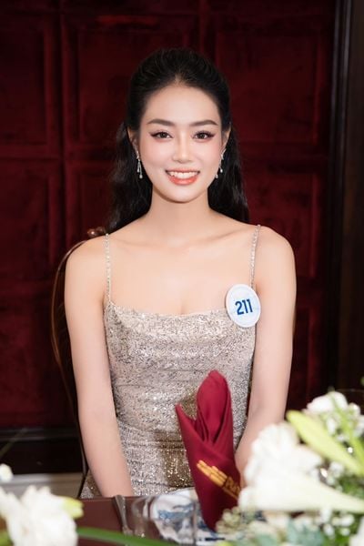 bùi khánh linh thí sinh cuộc thi hoa hậu việt nam 2023