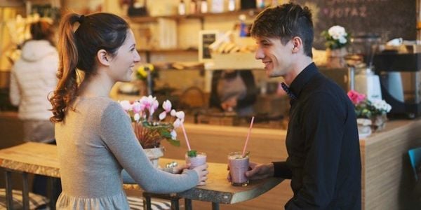 Những Bước Cơ Bản Để Bắt Đầu Một Cuộc Trò Chuyện Và Tạo Dựng Quan Hệ