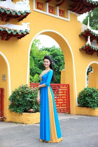 hình ảnh cô gái miền tây