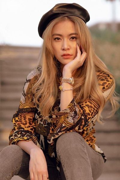 hoàng thùy linh