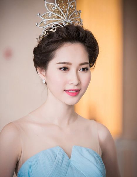 hoa hậu đặng thu thảo