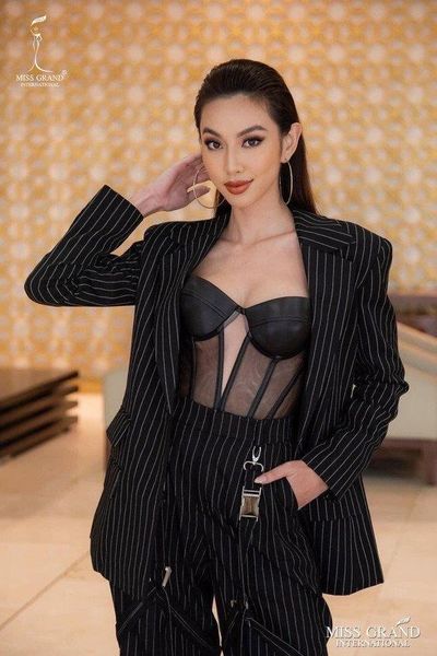 hoa hậu thùy tiên