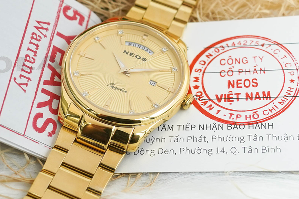 Phân Biệt Đồng Hồ Neos Thật Giả: Nhận Biết Qua Tem Chống Hàng Giả Và Sổ Bảo Hành 5 Năm