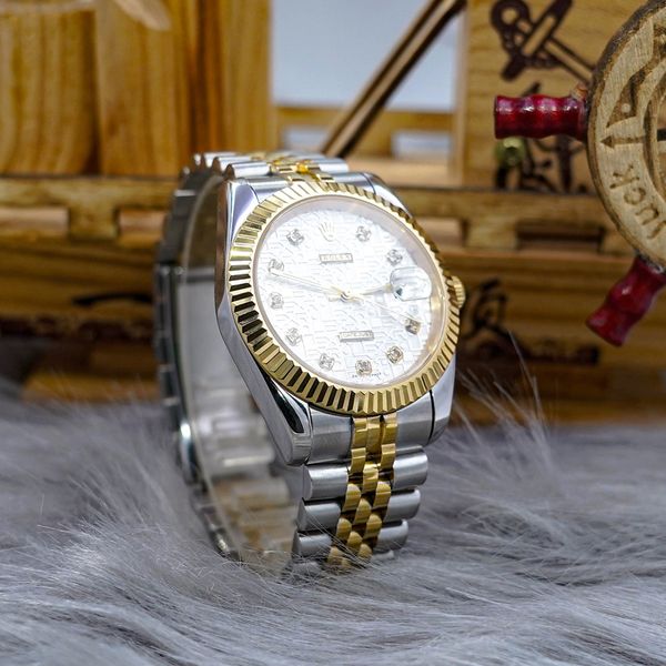 Đồng Hồ Đeo Tay Công Cụ Cần Thiết Cho Hiệu Suất Tổ Chức Công Việc