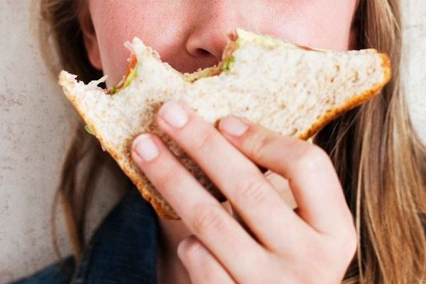 Bánh mì Sandwich bao nhiêu calo? Ăn nhiều có mập hay không?
